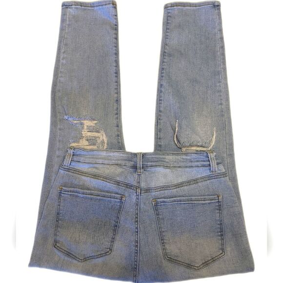 Wax Jean Collection light blue wash distressed boyfriend jeans, size 11/30 - Picture 3 of 6